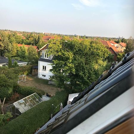 Centralt I Gentofte I 2 Plan, Ved S-Tog Og Busser Kültér fotó